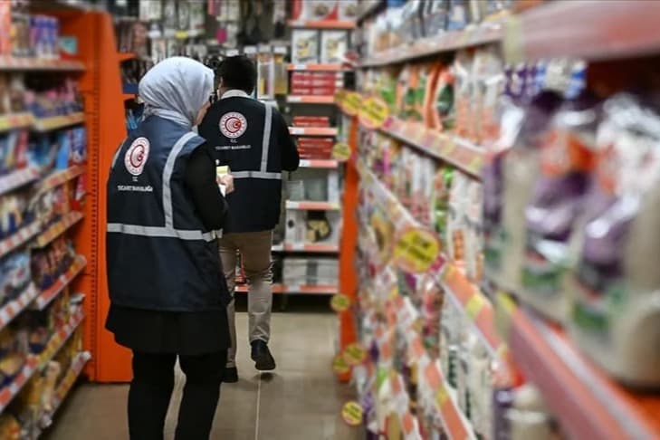 Ticaret Bakanlığı fahiş fiyatla mücadelede bin 258 işletmeye 389,5 milyon lira ceza kesti