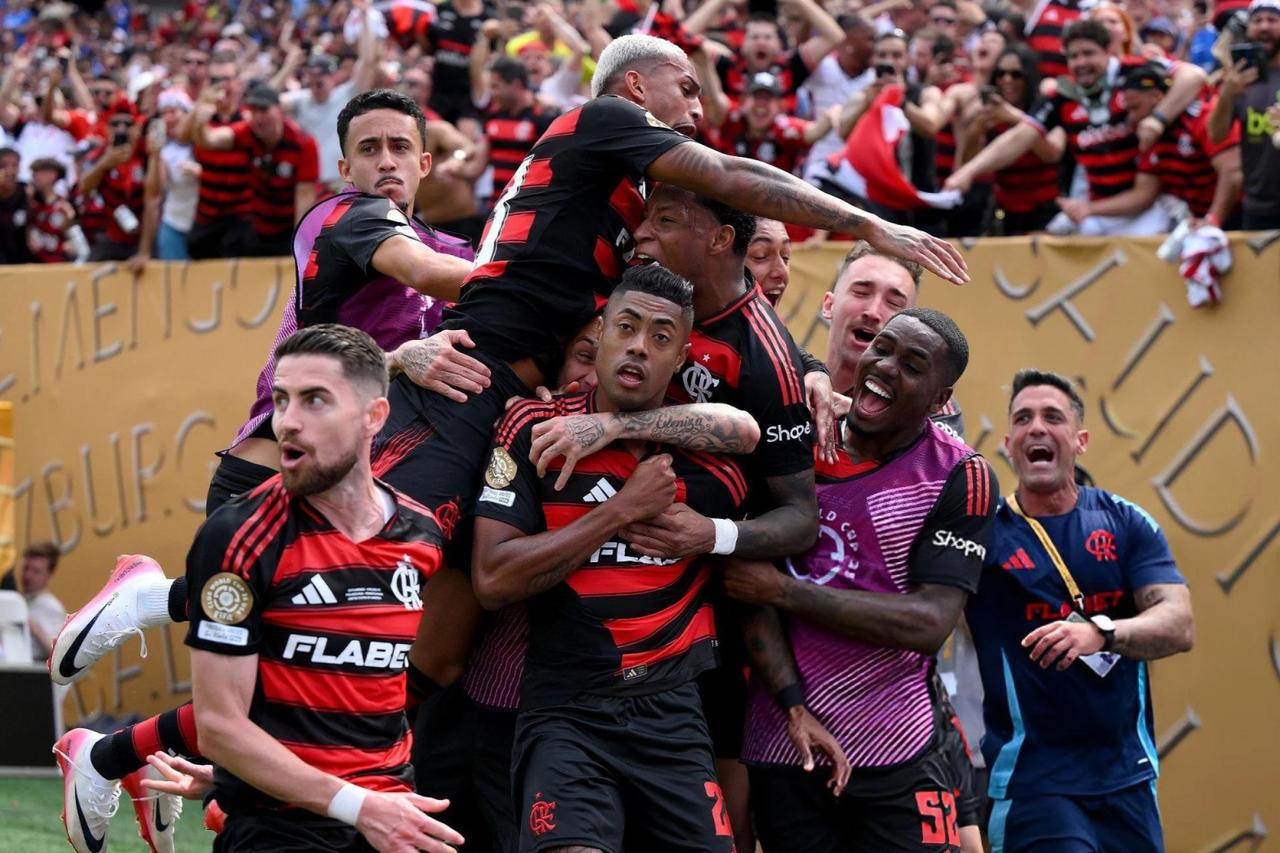 Filipe Luis'ten eski takımına gol yağmuru: Namağlup Flamengo
