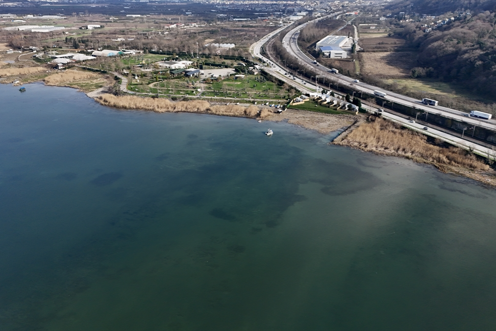 Sapanca Gölü'nün su seviyesi artmaya devam ediyor