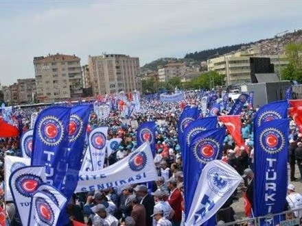 Maden işçileri grevi Cumhurbaşkanı kararı ile 60 gün ertelendi