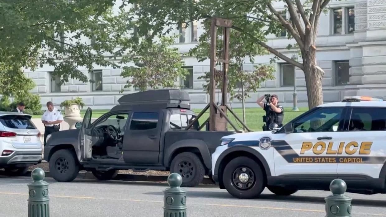 Washington’da kamyonetinde giyotin bulunan şüpheli gözaltına alındı