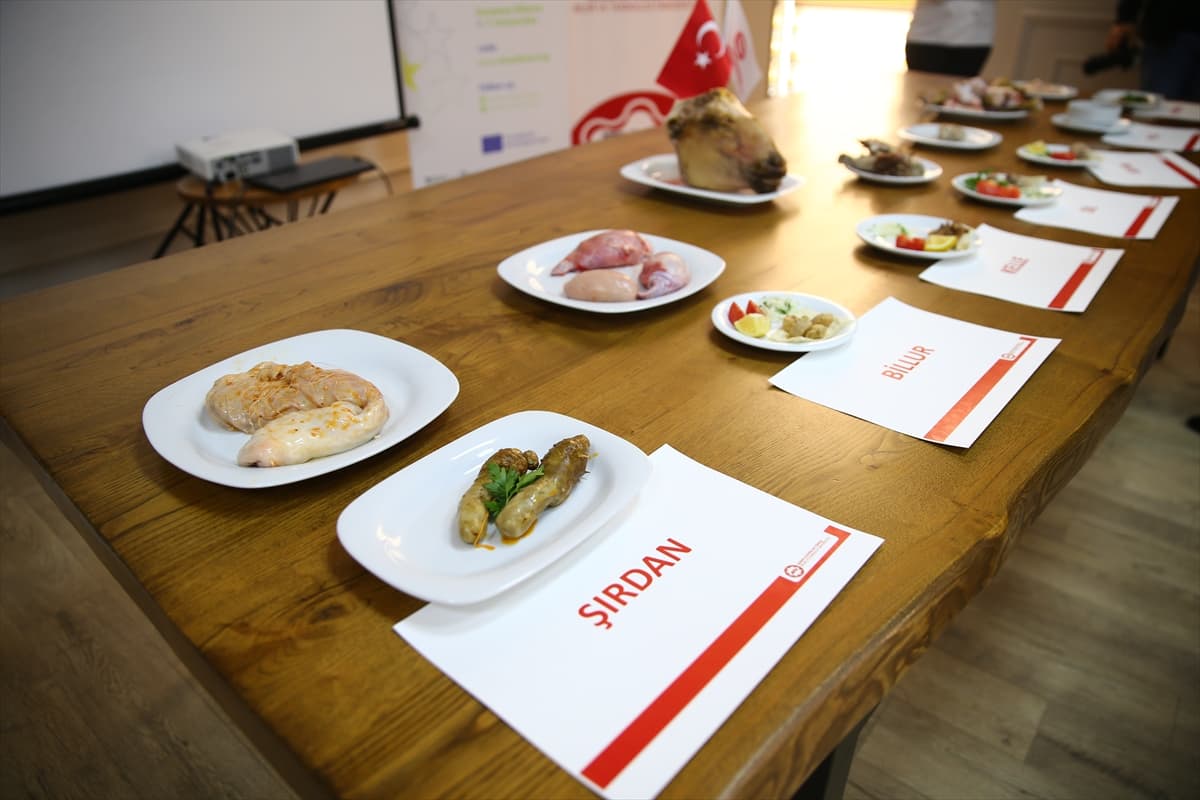 Kimi bayılıyor, kimi uzak duruyor: Türkiye’nin en sıra dışı lezzetleri tanıtıldı
