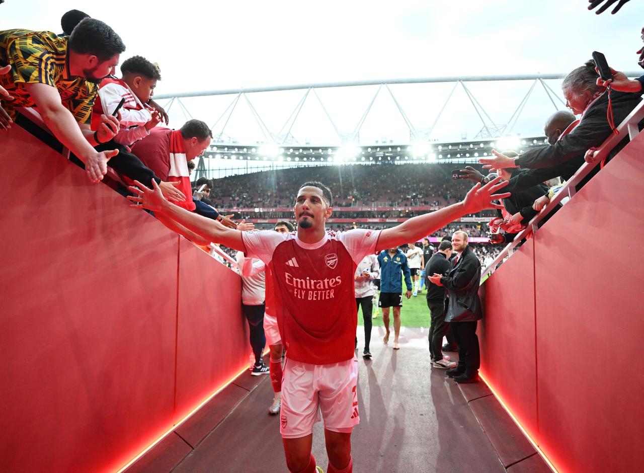 Arsenal maç fazlasıyla lider
