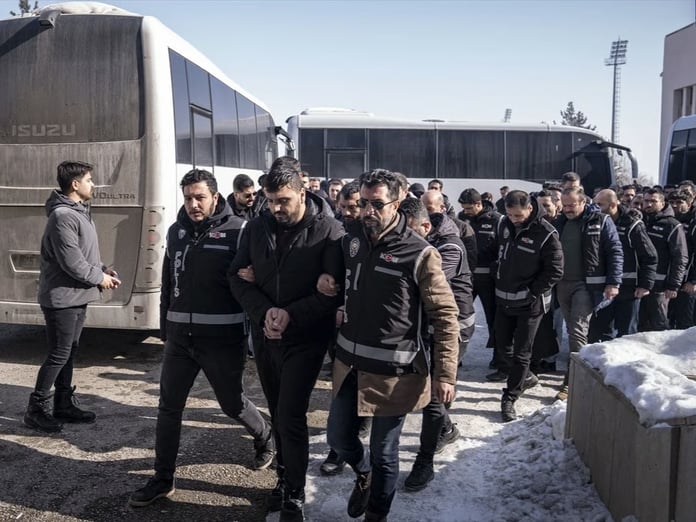 Erzurum'da esnaf kredisi yolsuzluğu operasyonu: 19 tutuklama