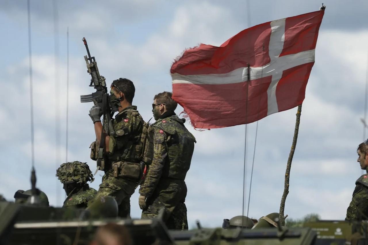 Danimarka Grönland'a asker gönderdi