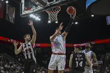 Anadolu Efes, Basketbol Süper Ligi play-off yarı final serisinde Beşiktaş'ı mağlup ederek 2-1 öne geçti