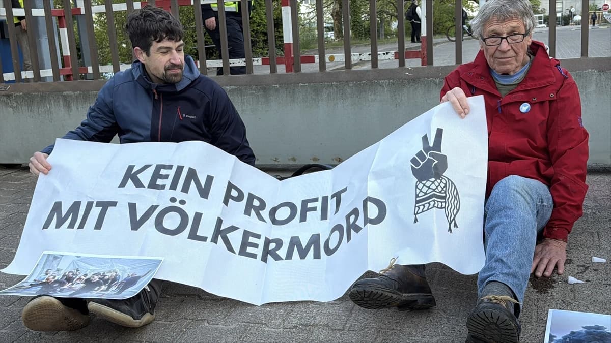 Berlin’de İsrail'e mühimmat üreten Rheinmetall protestosu