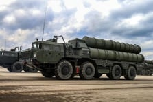 Hindistan, Rusya’dan ek S-400 füze sistemleri için 1,2 milyar dolarlık yeni anlaşmaya hazırlanıyor