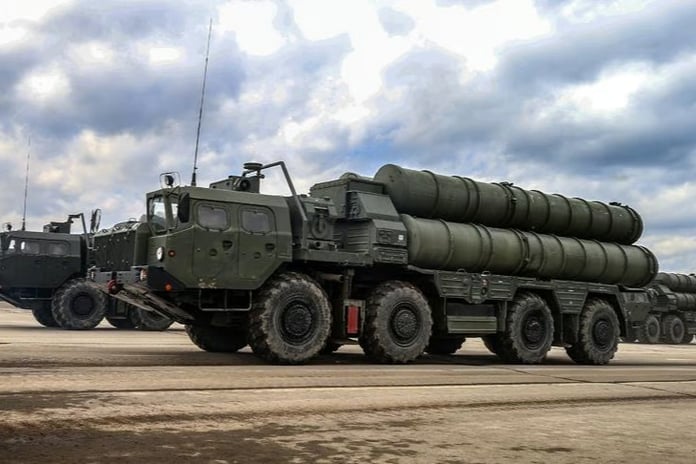 Hindistan, Rusya’dan ek S-400 füze sistemleri için 1,2 milyar dolarlık yeni anlaşmaya hazırlanıyor