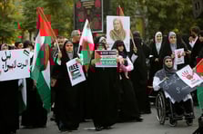 Tahran’da sağlık çalışanlarından Gazze için protesto