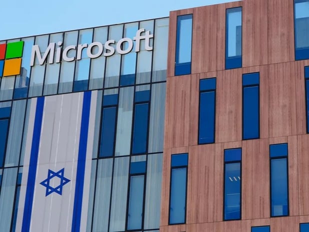 Hollandalı aktivistlerden Microsoft’a Filistin verileri protestosu