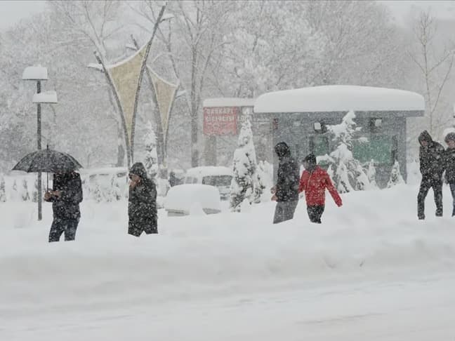 İstanbul'da okullar tatil oldu 