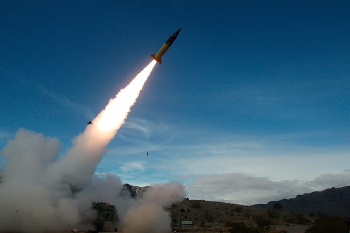 Ukrayna, yerli balistik füzesini test ediyor