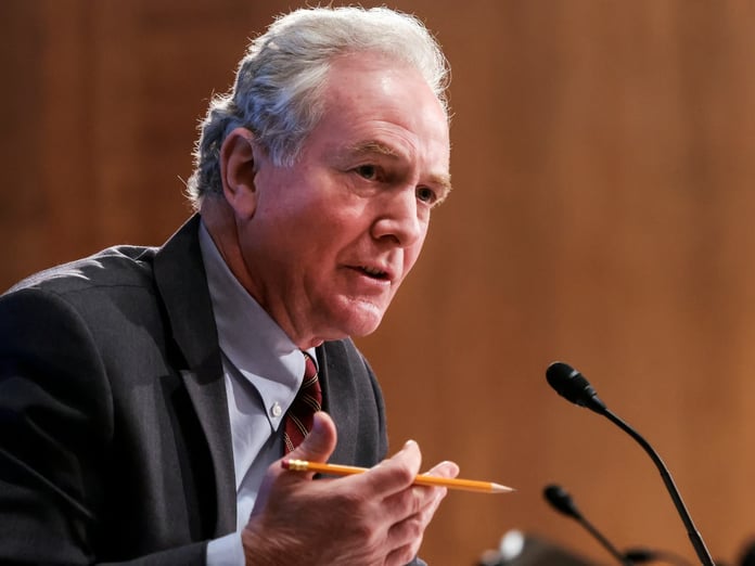 ABD’li Senatör Trump’ı yalan söylemekle suçladı