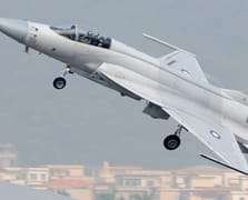 Azerbaycan 40 adet JF-17 savaş uçağı alıyor