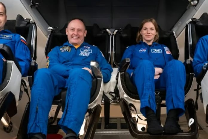 Uzayda ilk tıbbi tahliye: Crew-11 ekibi Dünya'ya indi