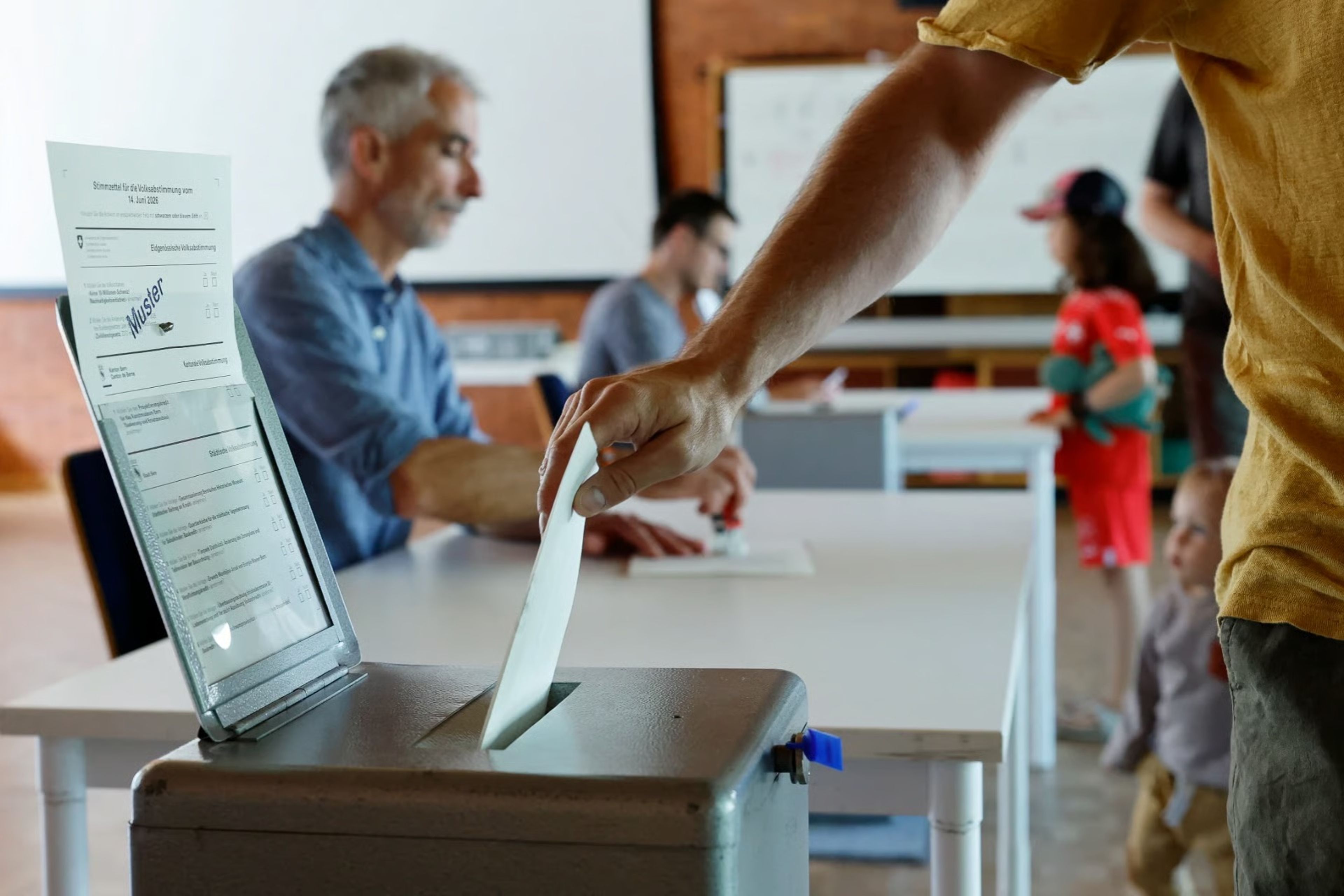 İsviçre'de kritik referandum: Göçmen karşıtı "nüfus sınırı" teklifi reddedildi