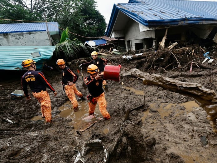 Fung-wong Tayfunu Filipinler'de can aldı: 27 ölü