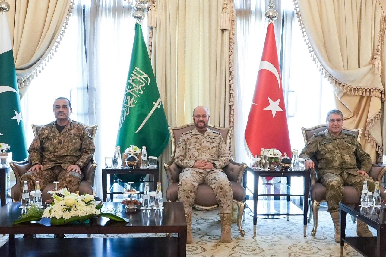 Suudi Arabistan'ın acil çağrısı sonrası Mekke İttifakı toplandı