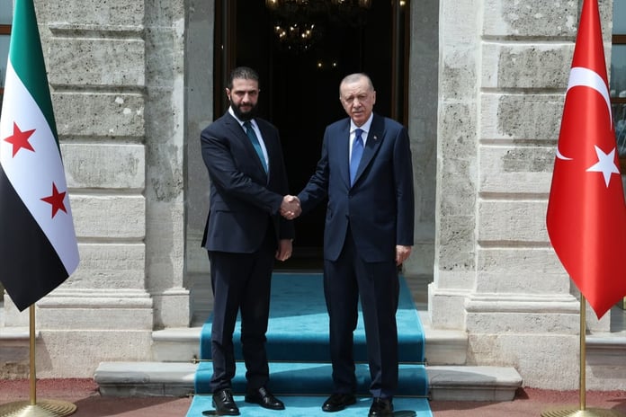 Cumhurbaşkanı Erdoğan Suriye Cumhurbaşkanı Ahmed Şaraa'yı İstanbul'da kabul etti