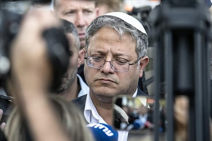 Bedeviler İsrail'in aşırı sağcı bakanı Ben-Gvir'in konvoyunu taşladı