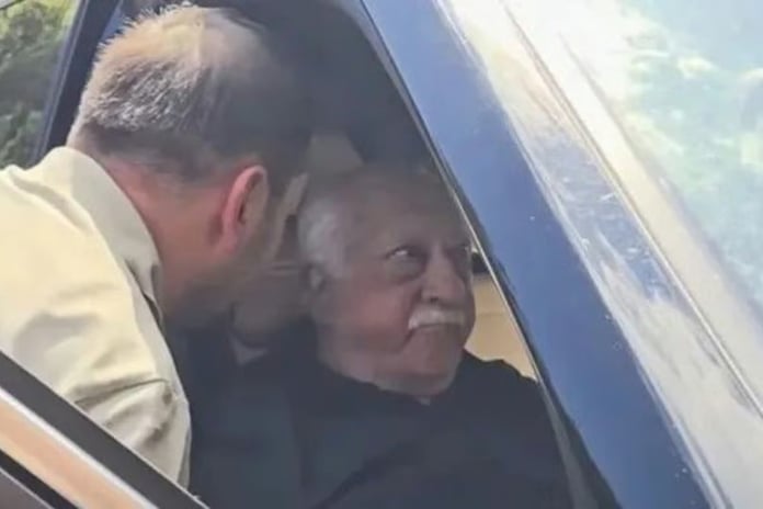 FETÖ elebaşının avukatı darbeden sonra Epstein'den yardım istemiş