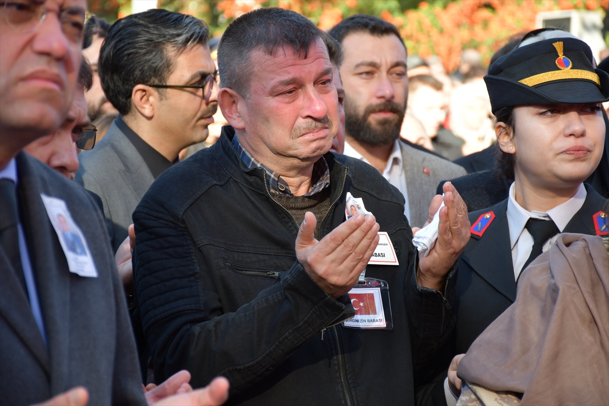 Türkiye için en acı günlerden biri: Şehitler son yolculuğuna uğurlandı