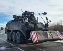 İsviçre, Piranha 8x8 araçlarına gerçek zamanlı keşif için Black Hornet 4 nano İHA siparişi verdi