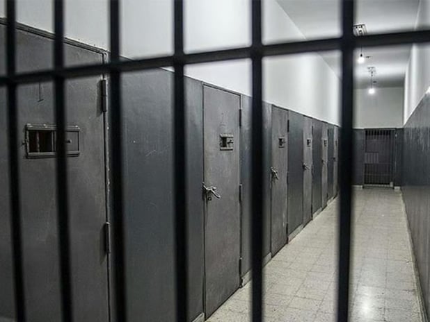 Galler'de otoyolu 12 kez trafiğe kapatan adam hapse atıldı