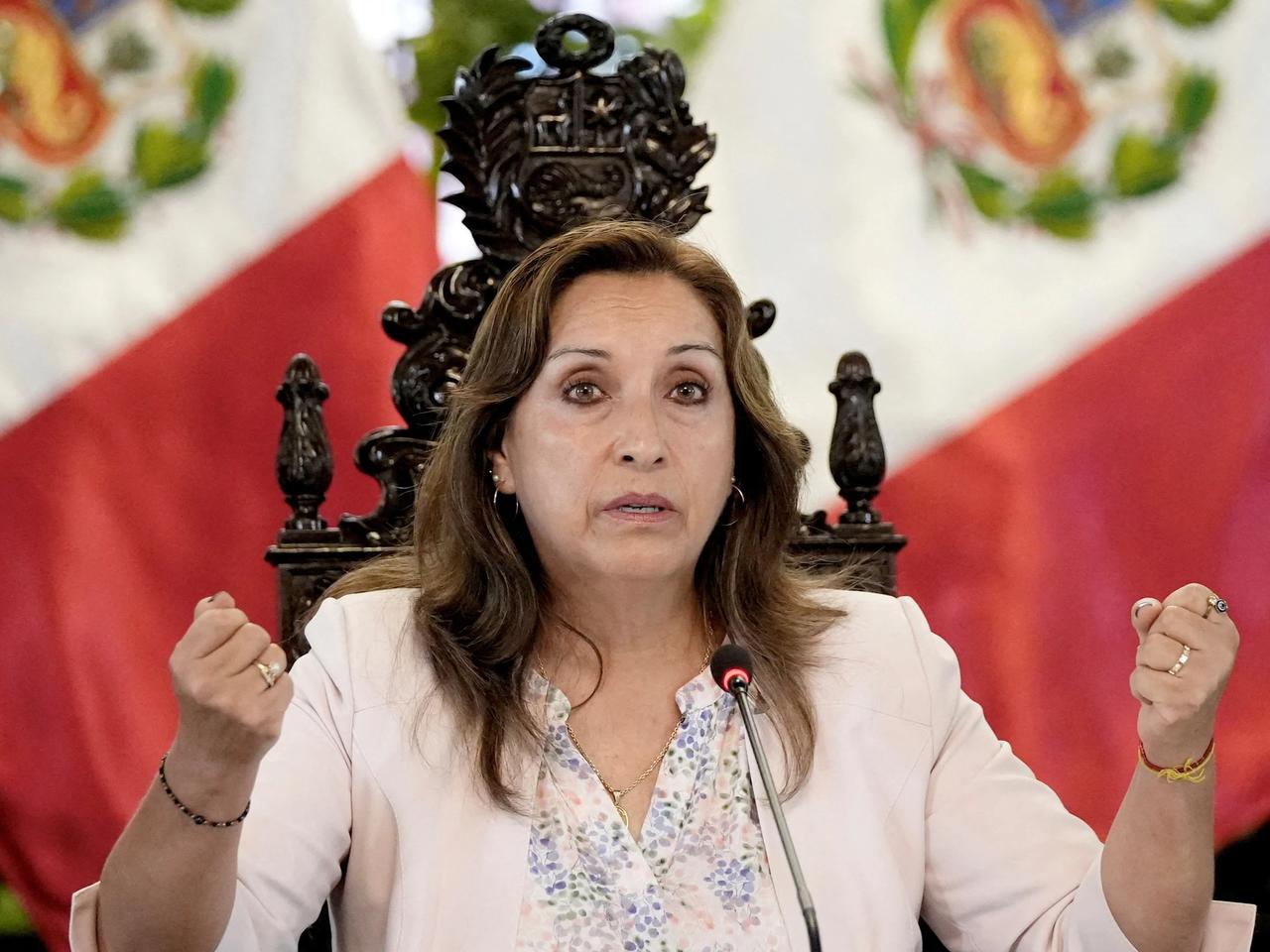Peru Devlet Başkanı görevden alındı