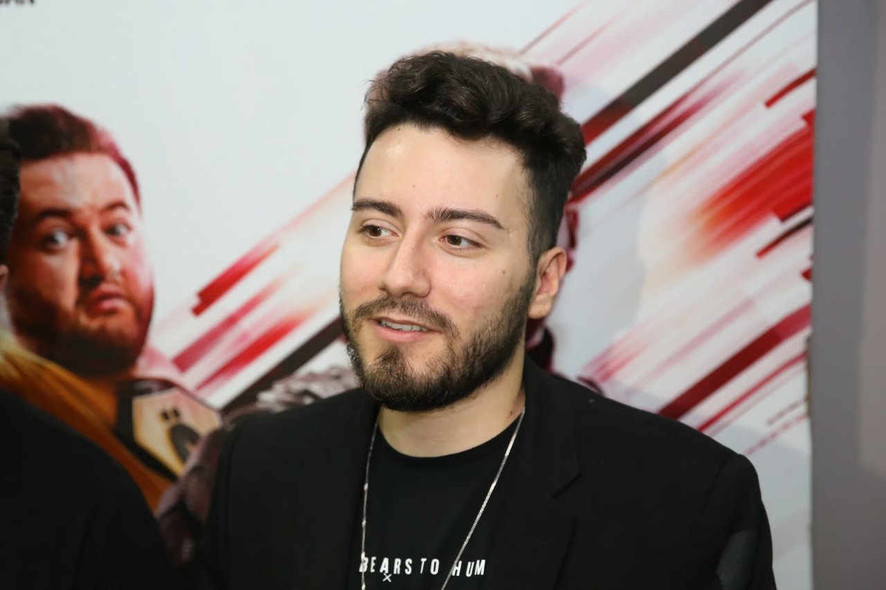 Enes Batur neden gözaltına alındı?