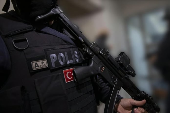 "Sevenler" çetesine şafak operasyonu