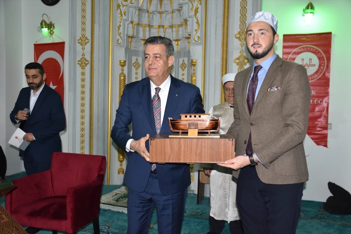 Şırnak'ta Kur'an-ı Kerim ziyafeti programı yoğun katılımla gerçekleştirildi