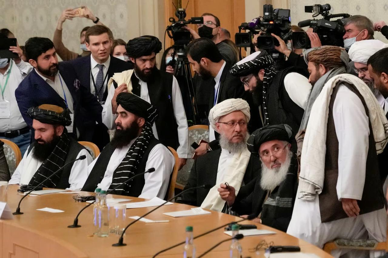 AB'den Taliban'a davet: Brüksel'de "kırmızı çizgi" tartışması