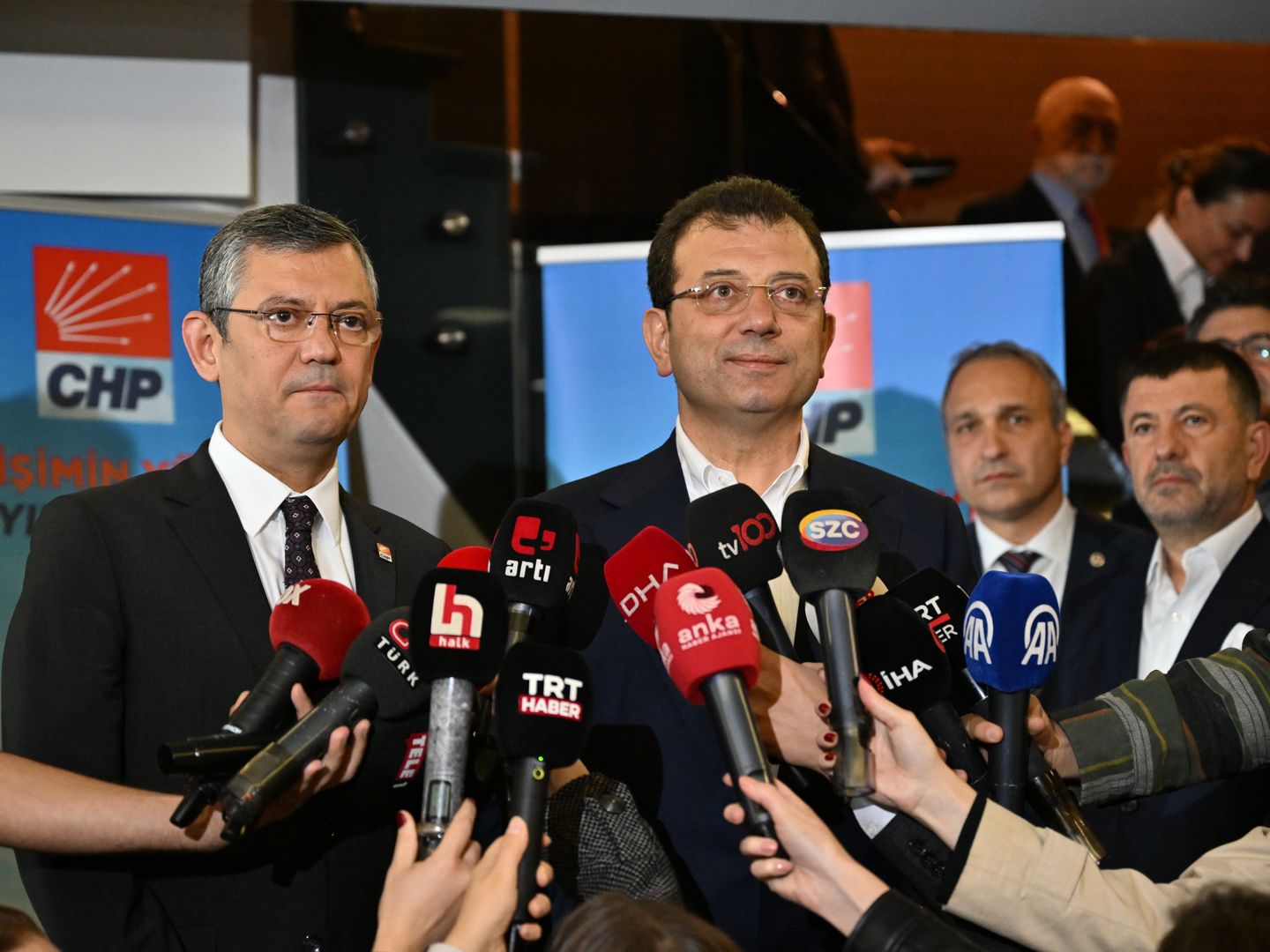 Ekrem İmamoğlu, CHP'nin kurultayı davasında şüpheli olarak ifade verdi