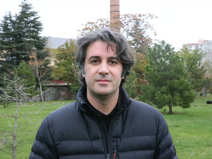 Yanlışlıkla hesabına gönderilen 2,3 milyon TL'yi iade eden akademisyen: Dürüstlük yaptım gibi görmüyorum