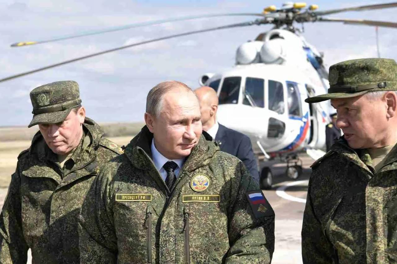 Putin, geçen yıl orduya 1,5 milyondan fazla dron teslim edildiğini bildirdi