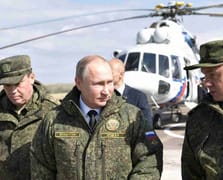 Putin, geçen yıl orduya 1,5 milyondan fazla dron teslim edildiğini bildirdi