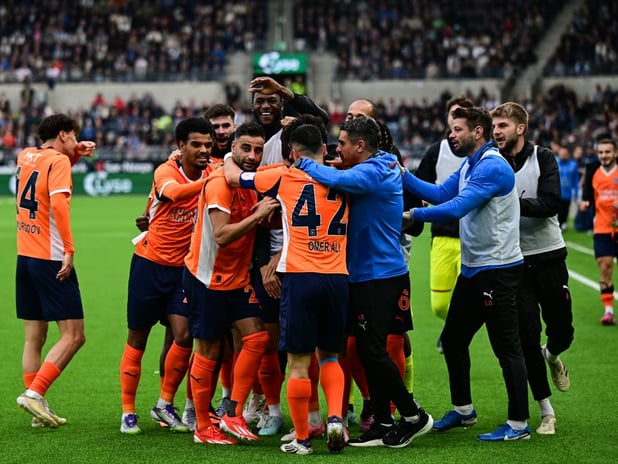 Tur avantajı Başakşehir'de: Deplasmanda Viking'i mağlup ederek avantajı kaptı