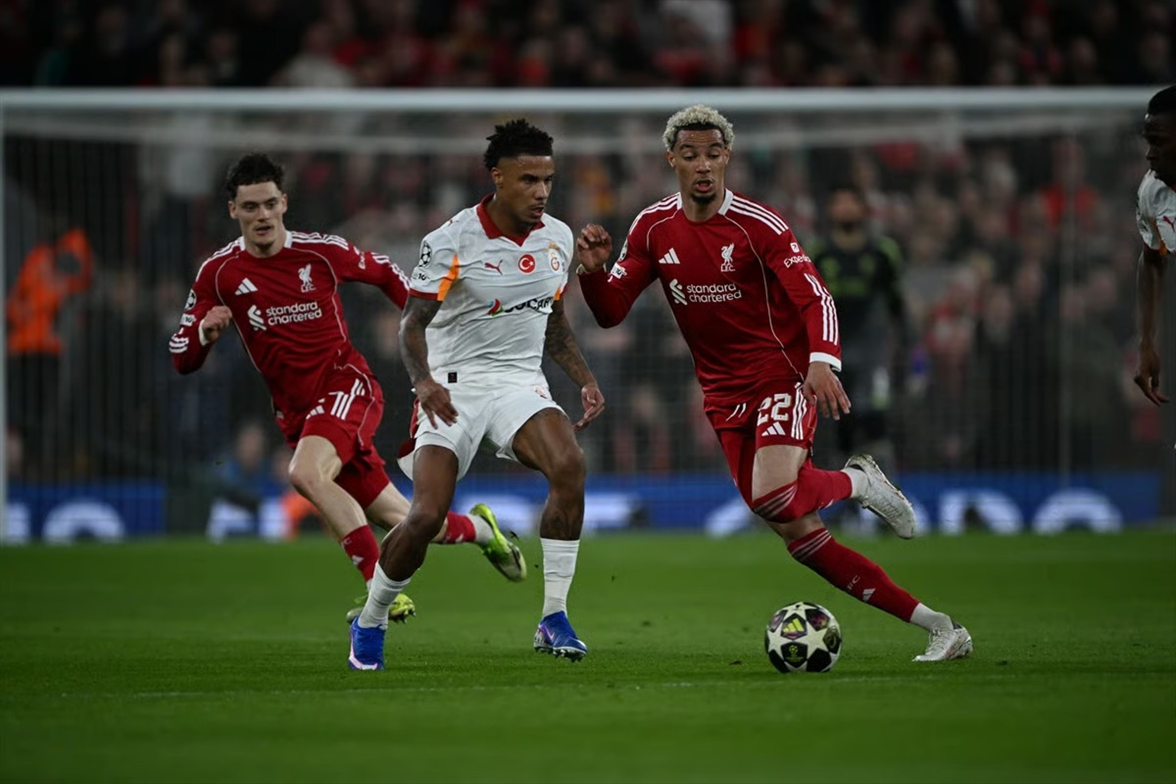 Galatasaray Şampiyonlar Ligi'ne Anfield'da havlu attı