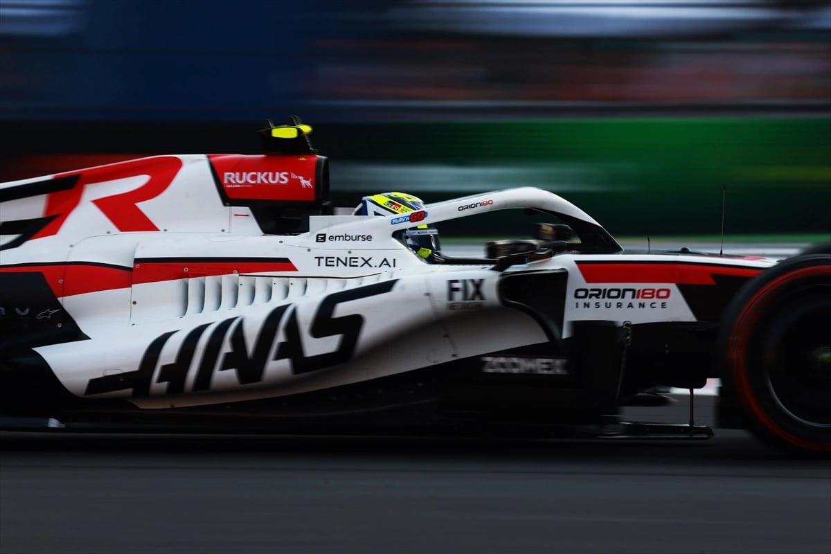F1 Meksika GP'sinde antrenman zamanı 