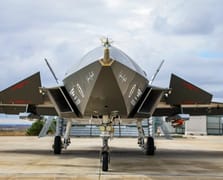 Bayraktar KIZILELMA ilk atış testinde tam isabet elde etti