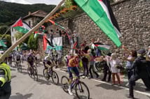 İspanya bisiklet turu La Vuelta'da "İsrail'e spor boykotu" çağrıları güç kazanıyor