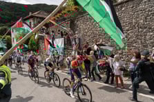 İspanya bisiklet turu La Vuelta'da "İsrail'e spor boykotu" çağrıları güç kazanıyor