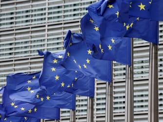 EU Limits Russian Diplomats’ Travel Amid Spy Concerns