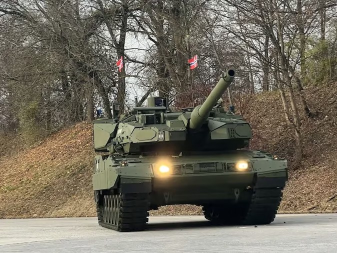 Norveç, ilk Leopard 2A8NOR tanklarını gelecek yıl teslim alacak