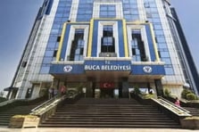 Buca Belediyesi’nde kriz zinciri: Maaş yok, promosyon az, işçiler tepkili