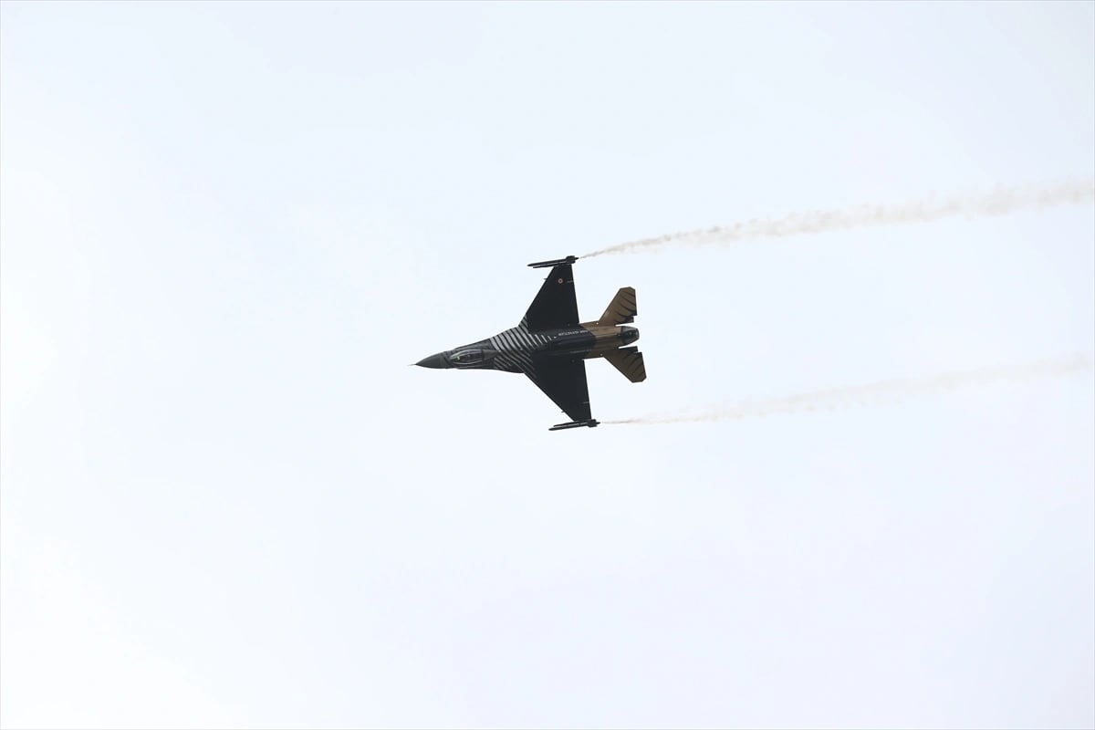 Jet sesi Eskişehir semalarında yankılandı