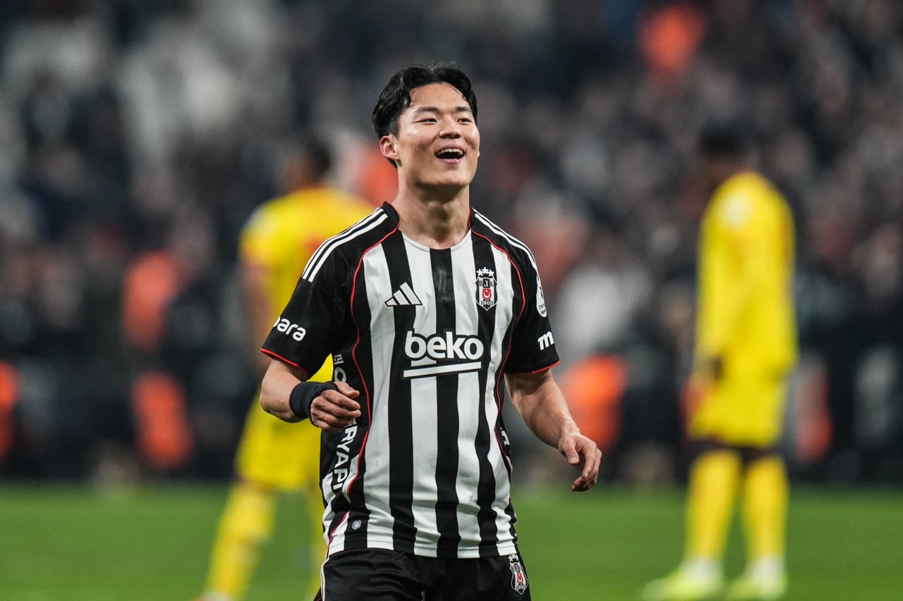 Beşiktaş formalı Hyeon-gyu Oh, Göztepe maçında