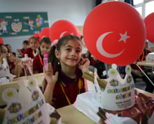 Çocuklar tüketici haklarını ilkokulda öğrenecek: “Bilinçli tüketici” dersi geliyor!